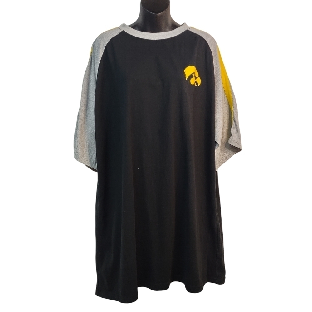 Profile Iowa Hawkeyes Men's Black Gray Shortsleeve T-shirt Size XLT
